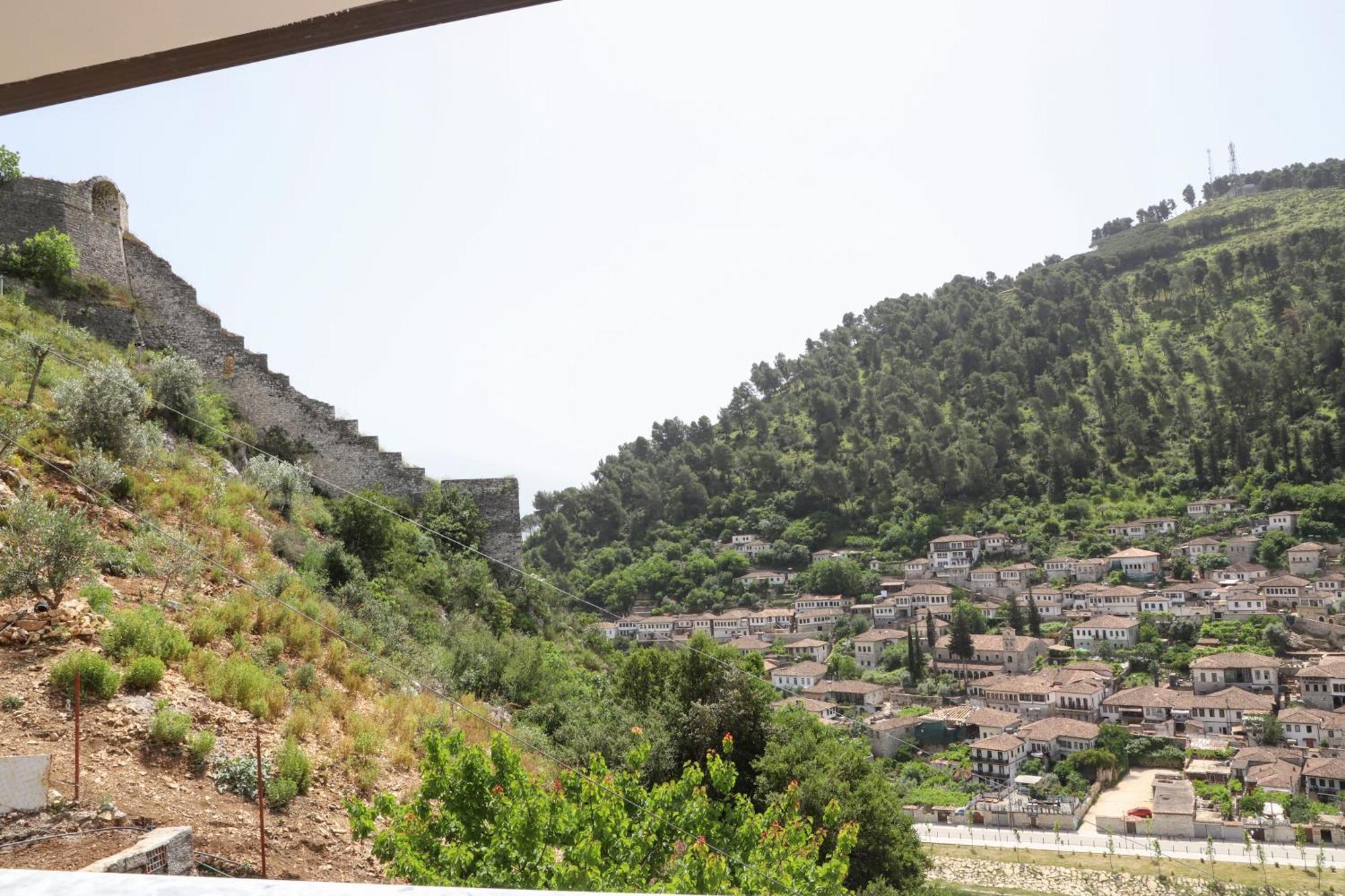 Vila Luen Berat Extérieur photo