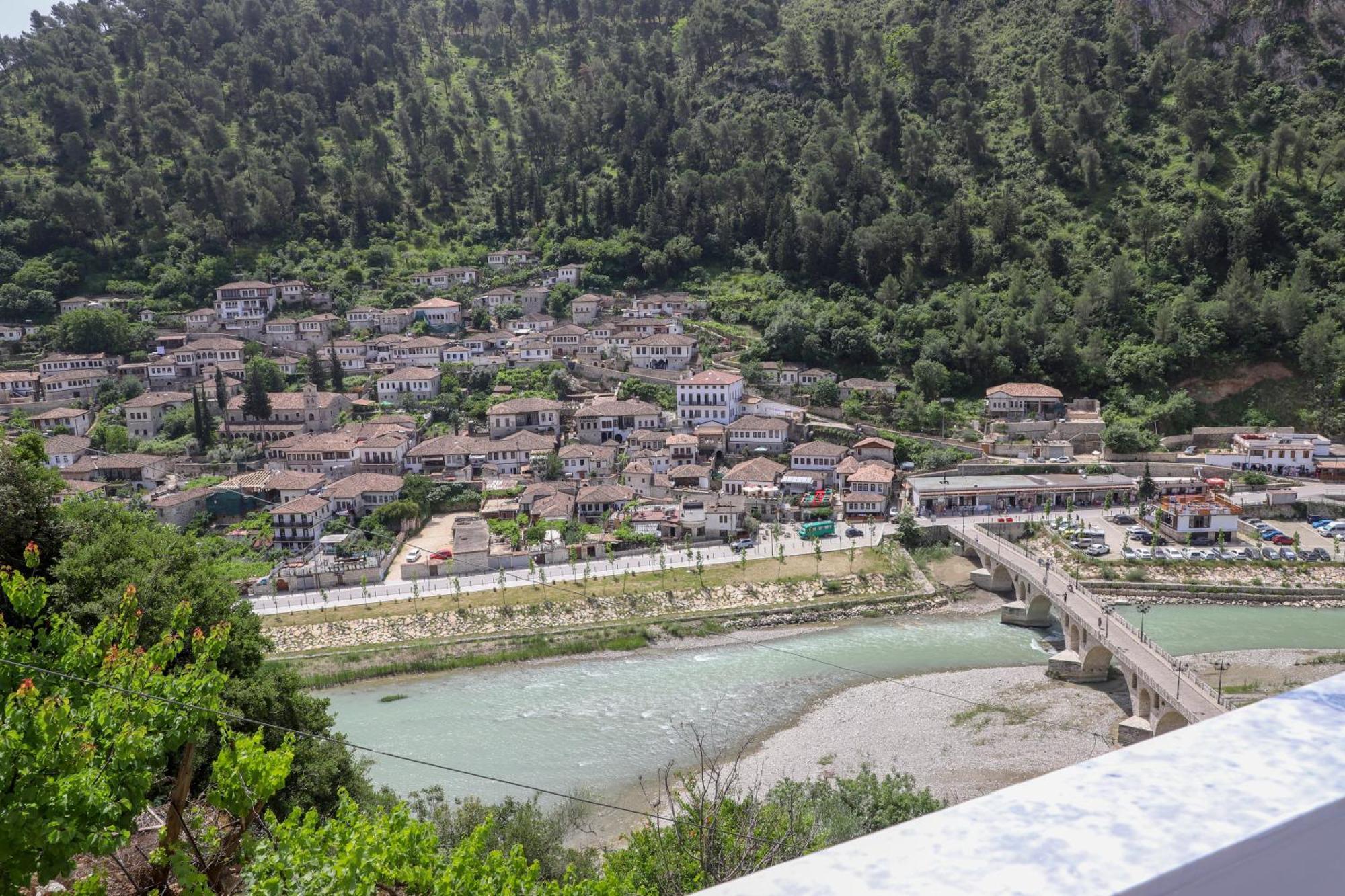 Vila Luen Berat Extérieur photo