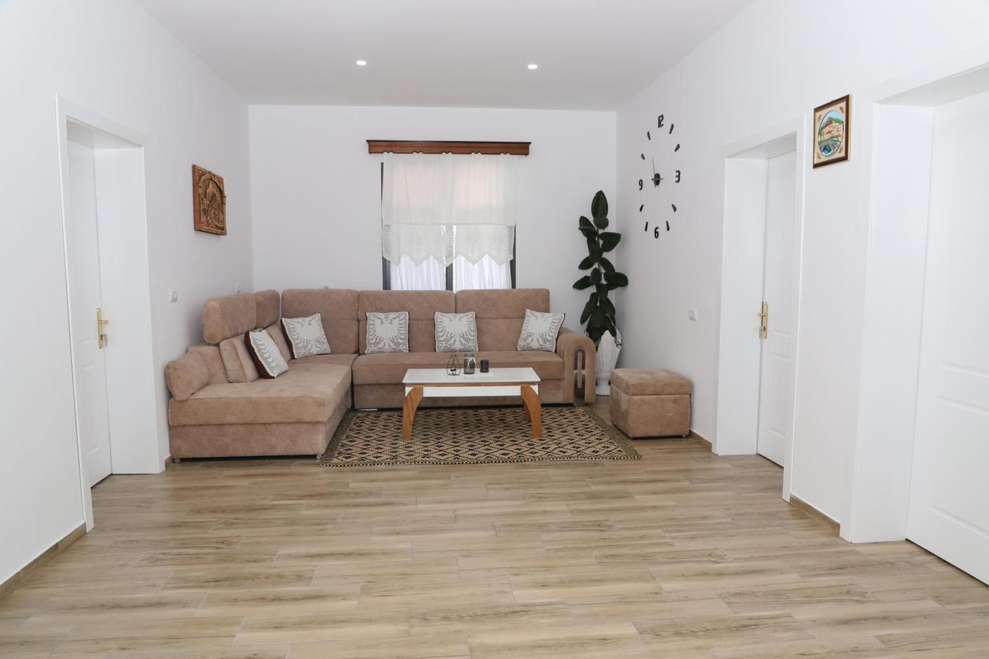 Vila Luen Berat Extérieur photo